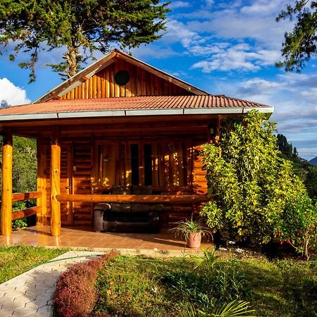 Hassinger Ranch Cabanas Oxapampa Bagian luar foto