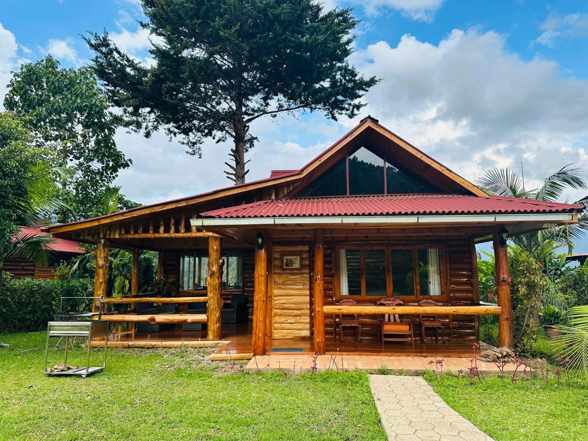 Hassinger Ranch Cabanas Oxapampa Bagian luar foto